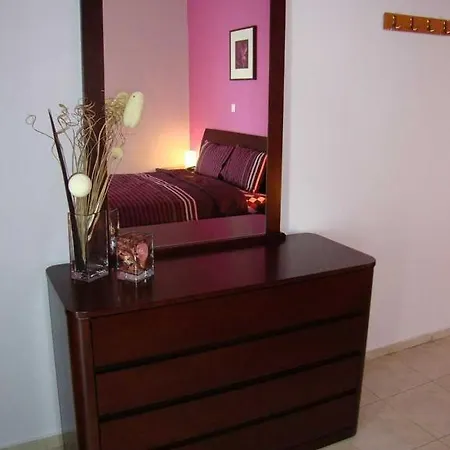Aristotelis Apollonia Hotell 3*